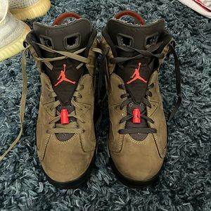 Travis Scott Jordan 6